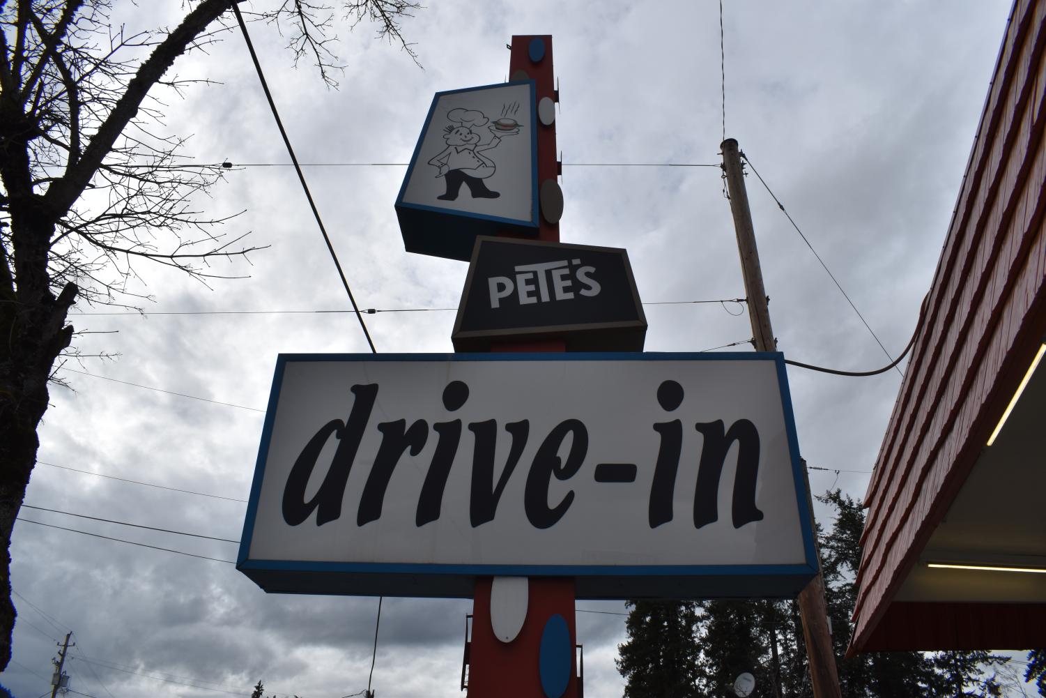 In+a+car+or+on+foot%2C+Petes+Drive-In+is+worth+a+visit